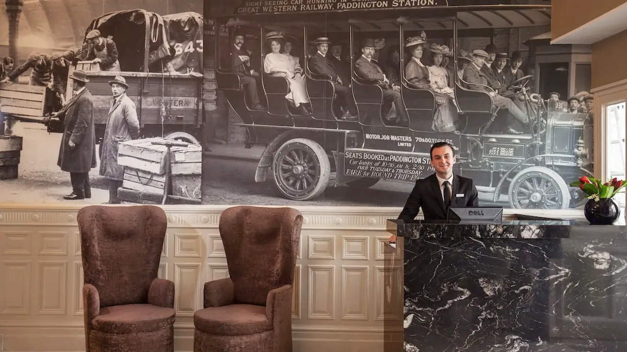 Park Grand Paddington court